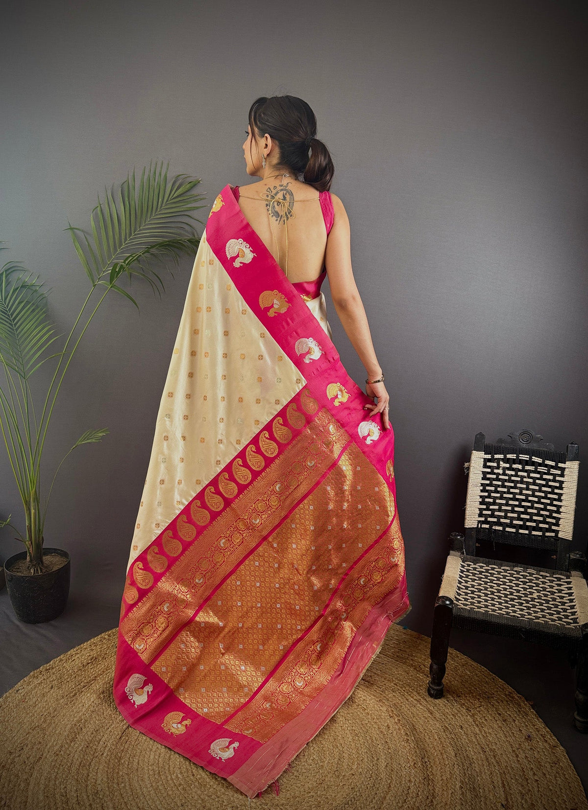 Elora Off White Soft Silk Butti Zari Weaving Contrast Weaving Border Banarasi Saree | Grocsy