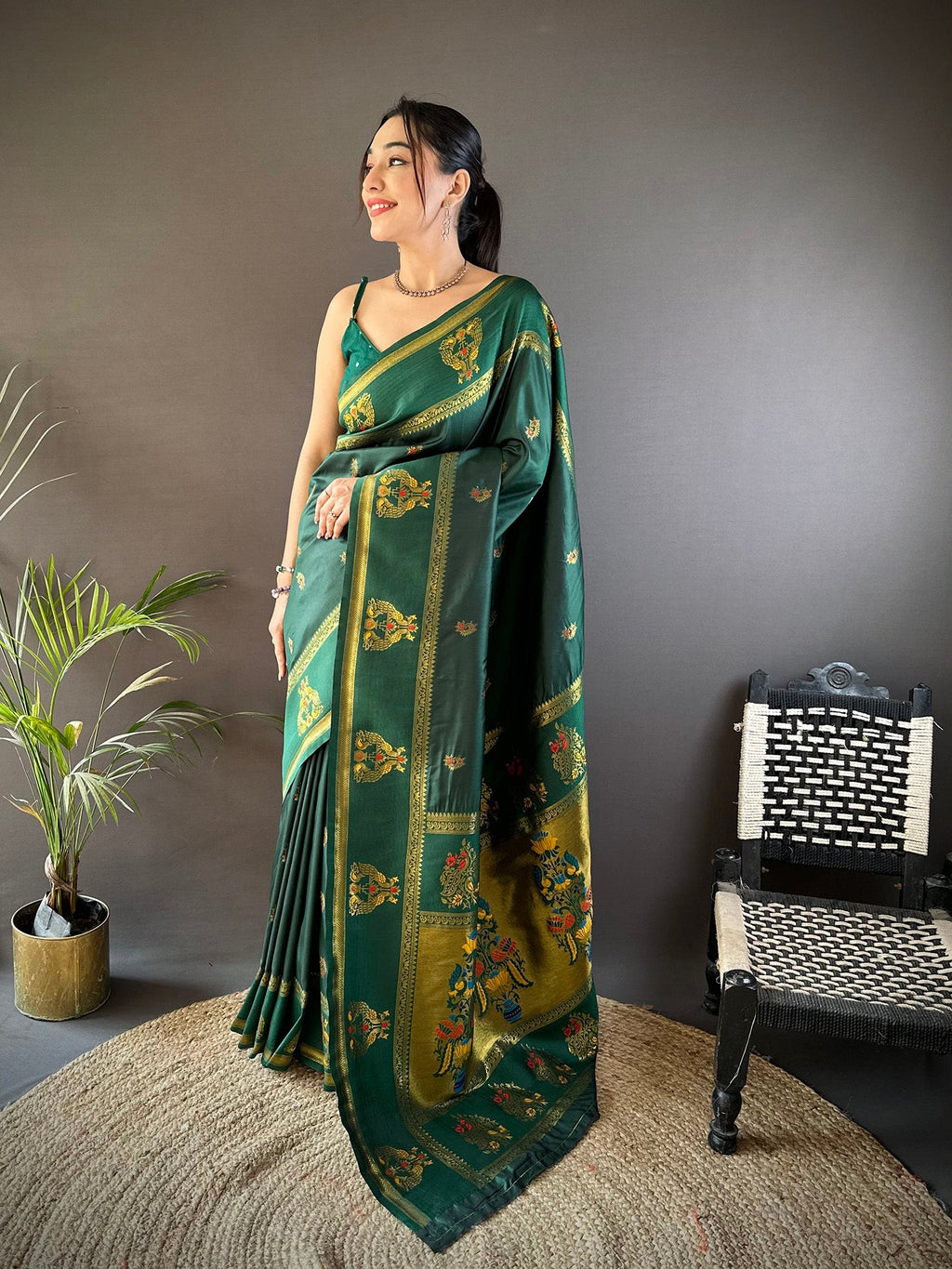 Elora Dark Green Soft Silk Meenakari Zari Weaving With Peacock Border Paithani Saree | Grocsy