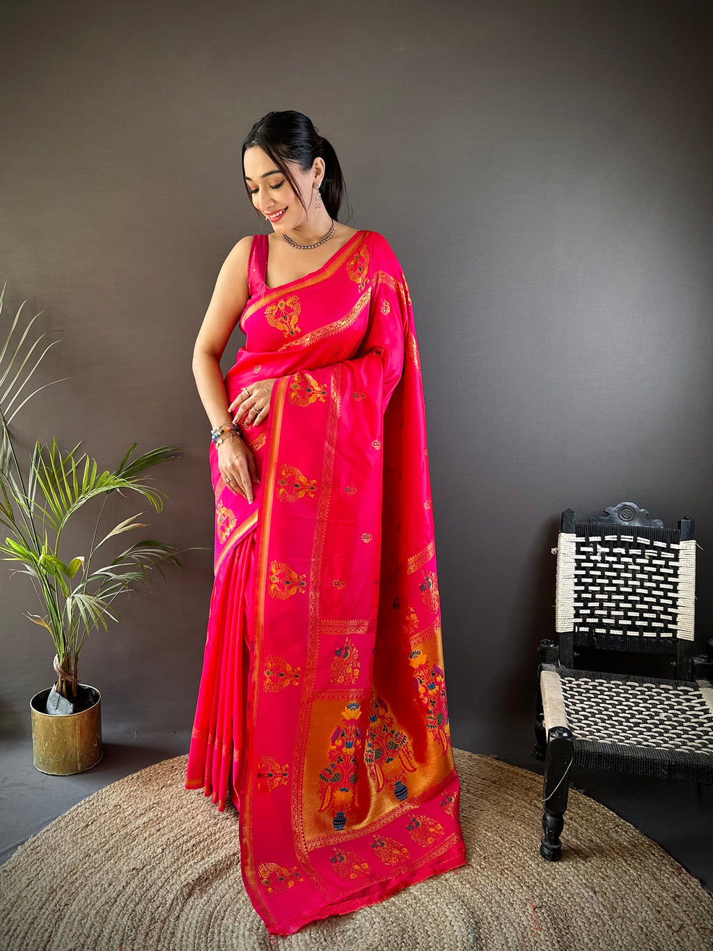 Elora Pink Soft Silk Meenakari Zari Weaving With Peacock Border Paithani Saree | Grocsy