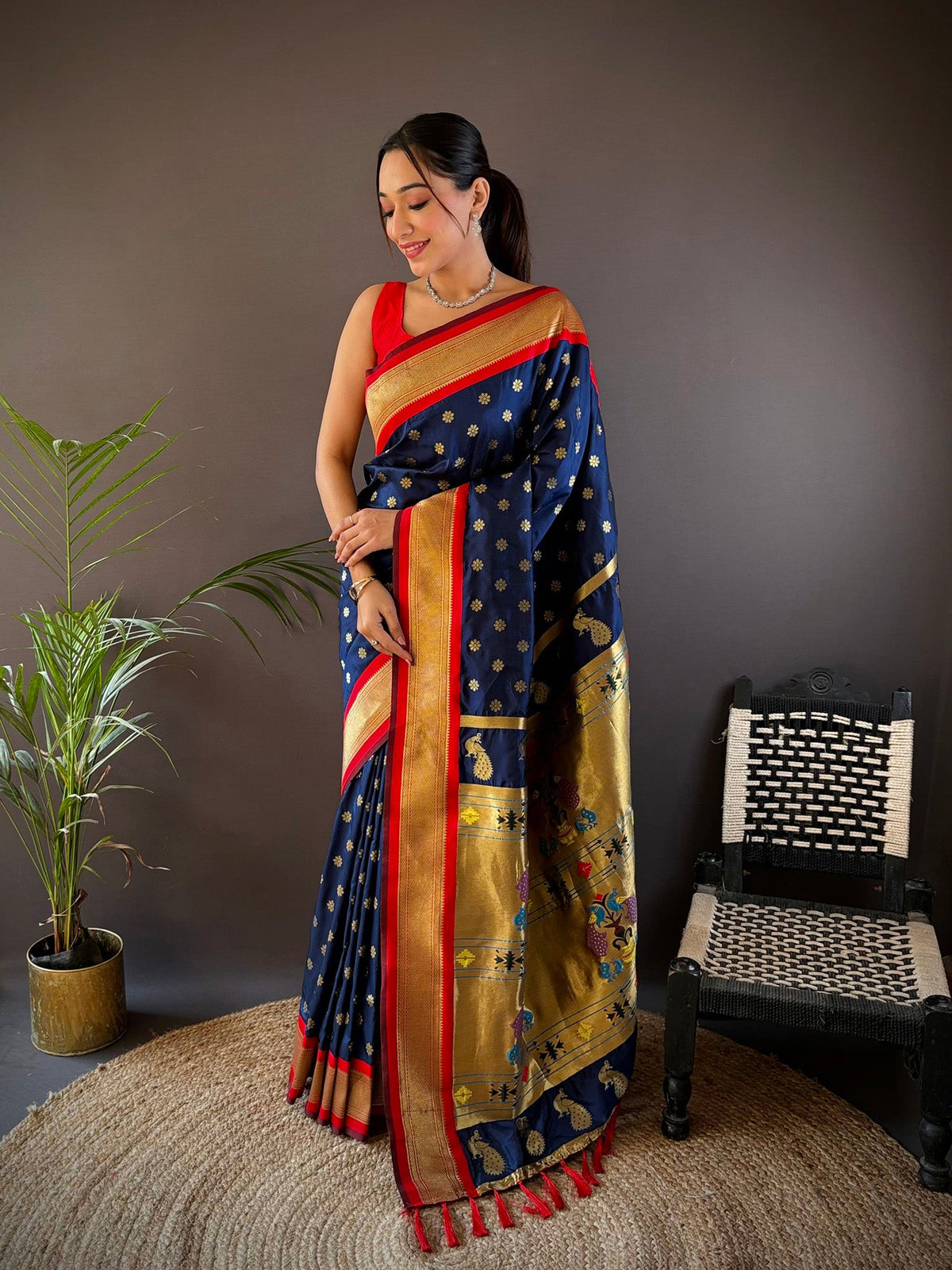 Elora Navy Blue Soft Silk Butti Zari Weaving Kanchipuram Saree | Grocsy