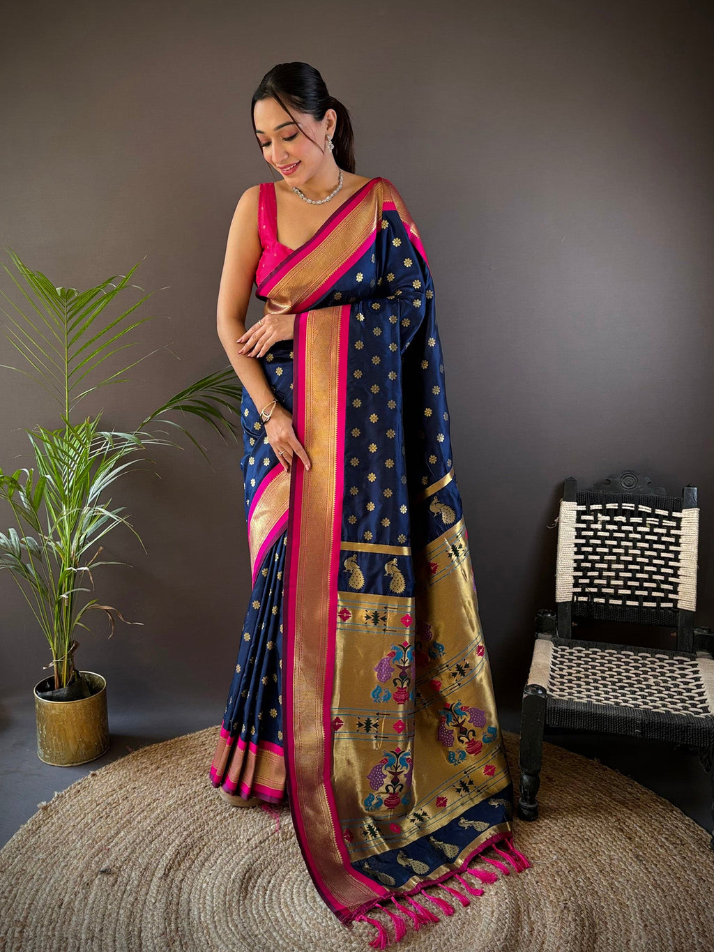 Elora Navy Blue Soft Silk Butti Zari Weaving Kanchipuram Saree | Grocsy