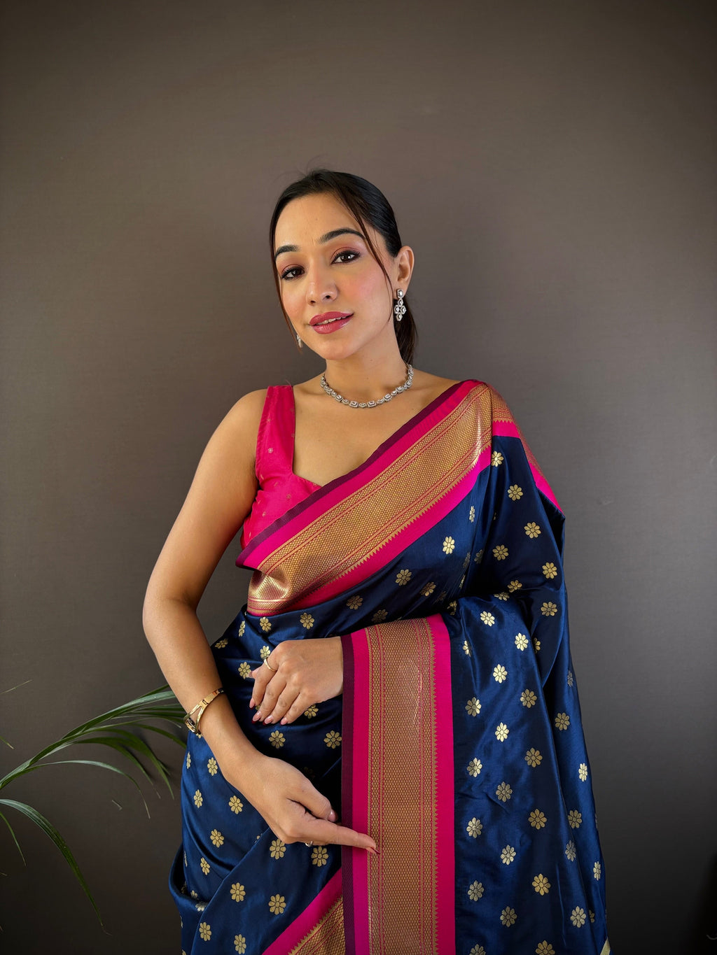 Elora Navy Blue Soft Silk Butti Zari Weaving Kanchipuram Saree | Grocsy