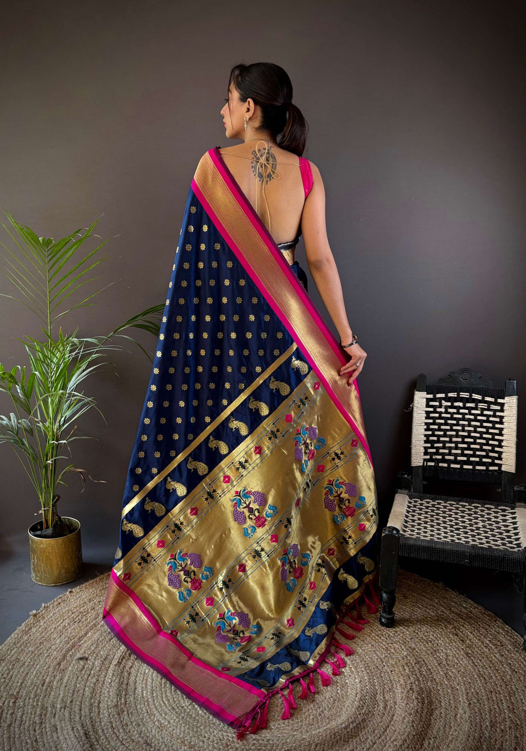 Elora Navy Blue Soft Silk Butti Zari Weaving Kanchipuram Saree | Grocsy