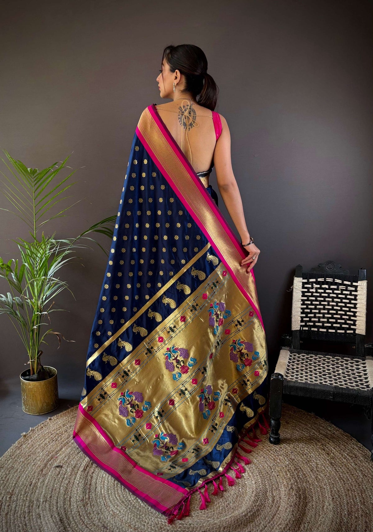 Elora Navy Blue Soft Silk Butti Zari Weaving Kanchipuram Saree | Grocsy