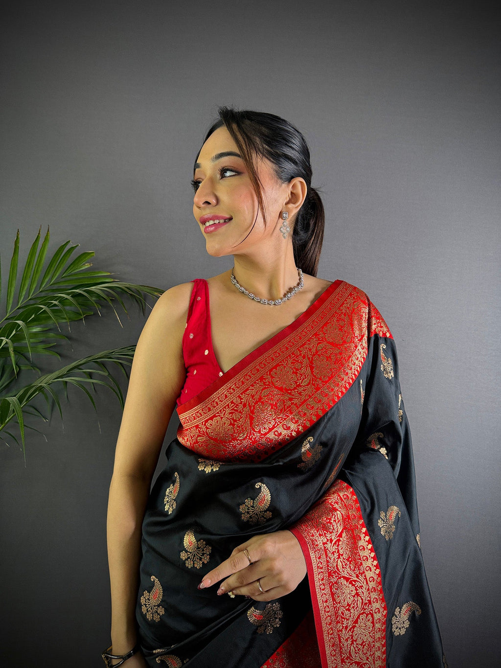 Elora Black Soft Silk Woven Butta Weaving Banarasi With Heavy Zari Border | Grocsy