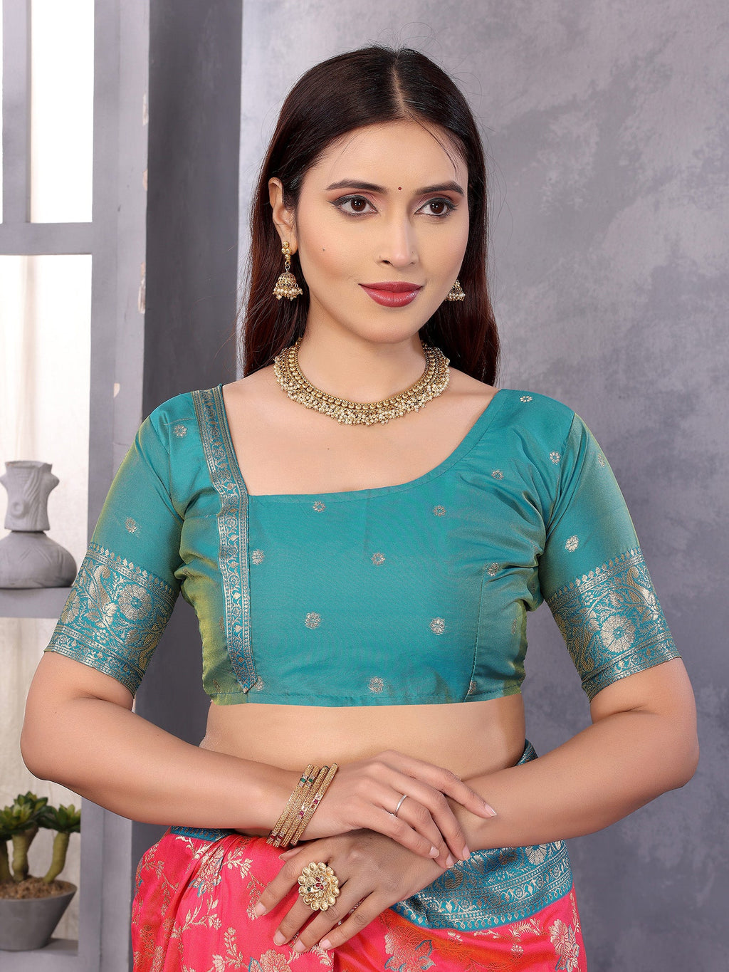 Elora Peach Soft Silk Zari Zaal Weaving Banarasi With Contrast Blouse | Grocsy