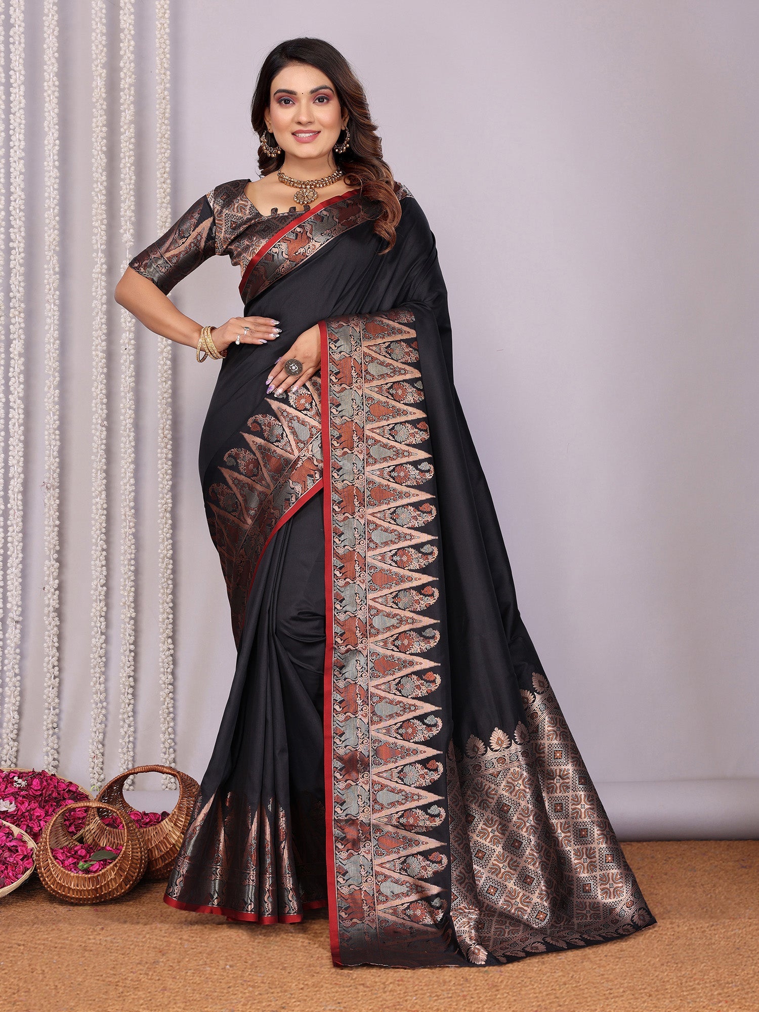 Elora Black Soft Silk Plain Zari Jacquard Weaving Banarasi Saree With Zari Weaving Border | Grocsy