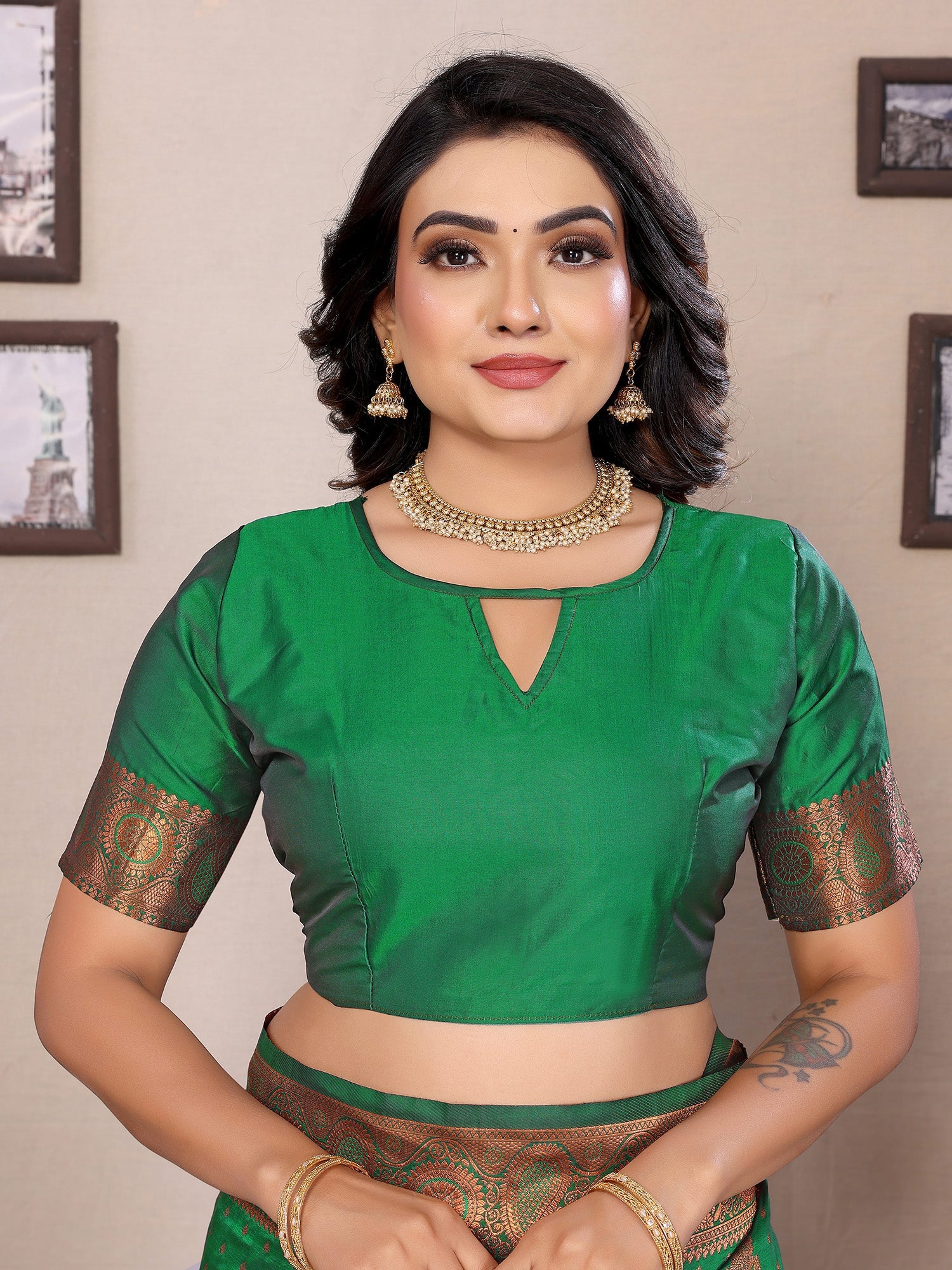 Elora Dark Green Soft Silk Woven Copper Zari Weaving Banarasi Saree With Contrast Blouse | Grocsy