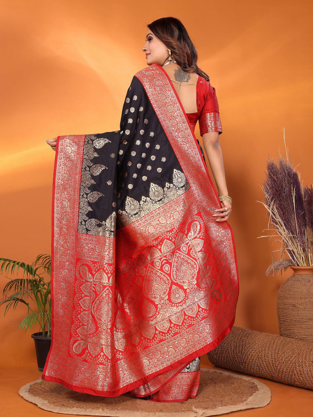 Elora Black Soft Silk Small Butti Zari Weaving With Heavy Zari Border Saree | Grocsy