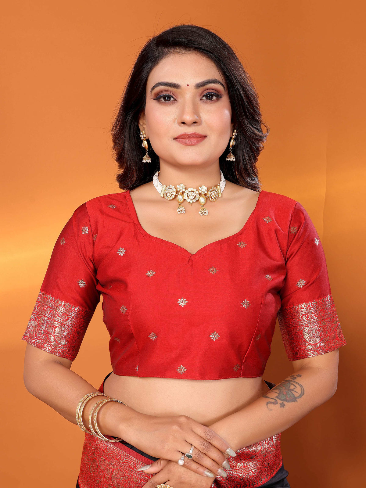 Elora Black Soft Silk Small Butti Zari Weaving With Heavy Zari Border Saree | Grocsy