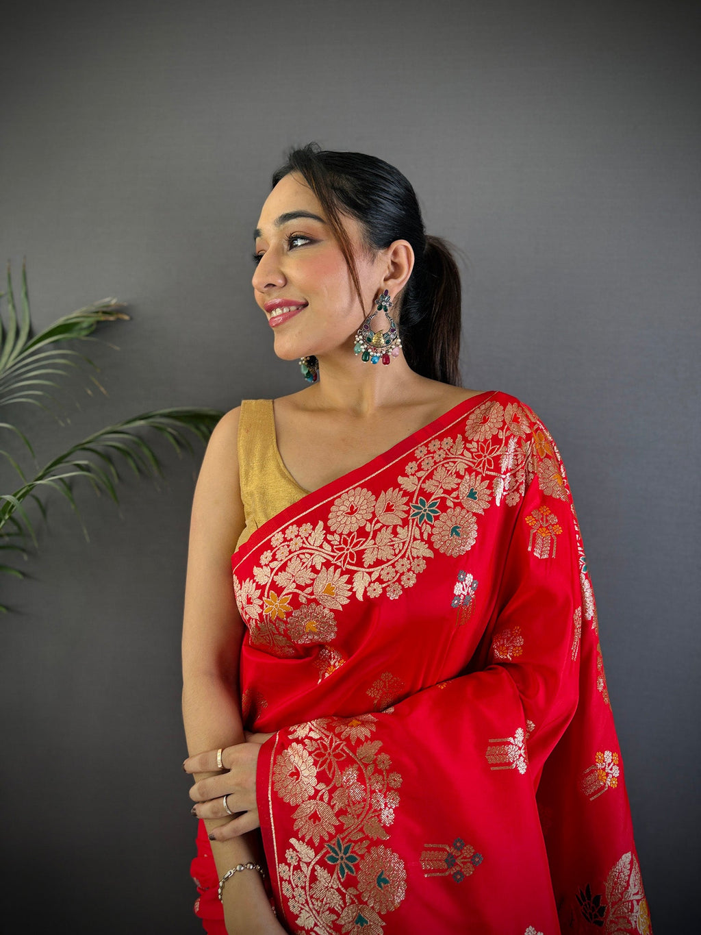 Elora Red Soft Silk Floral Zari Weaving Meenakari Saree With Floral Border | Grocsy