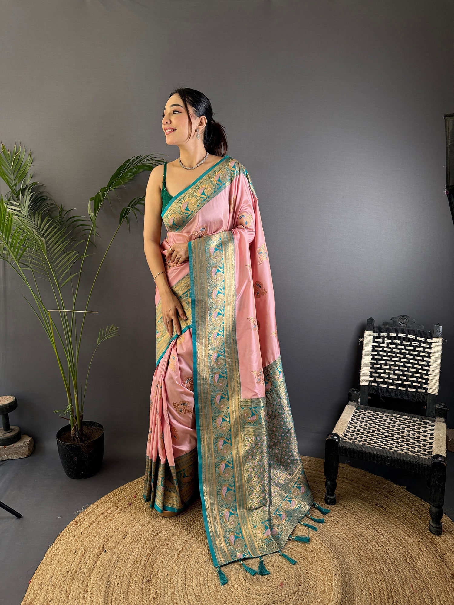 Elora Baby Pink Soft Silk Floral Butta Zari Weaving Banarasi With Peacock Zari Weaving Border | Grocsy