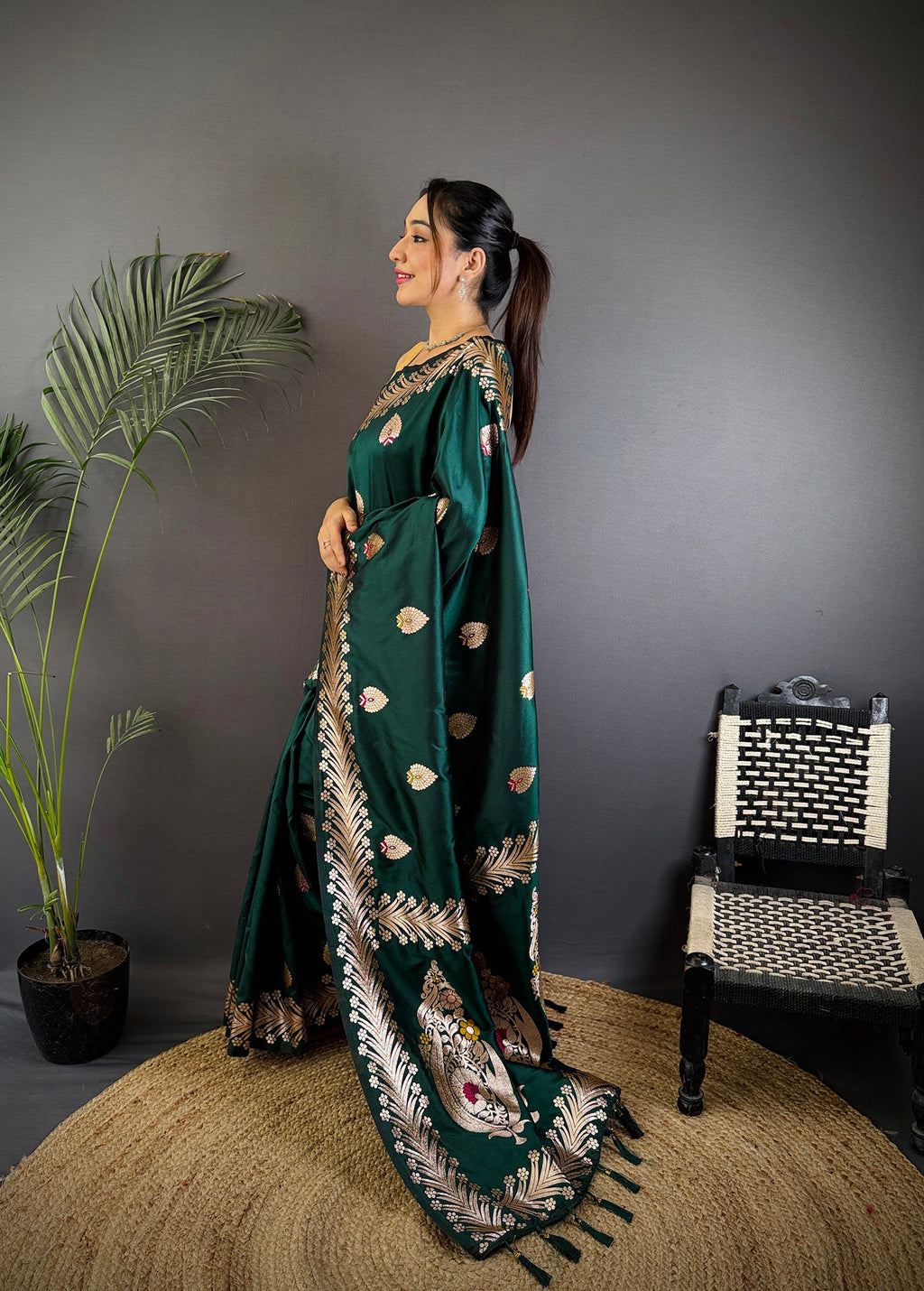 Elora Deep Teal Soft Silk Meenakari Zari Weaving Banarasi Saree | Grocsy