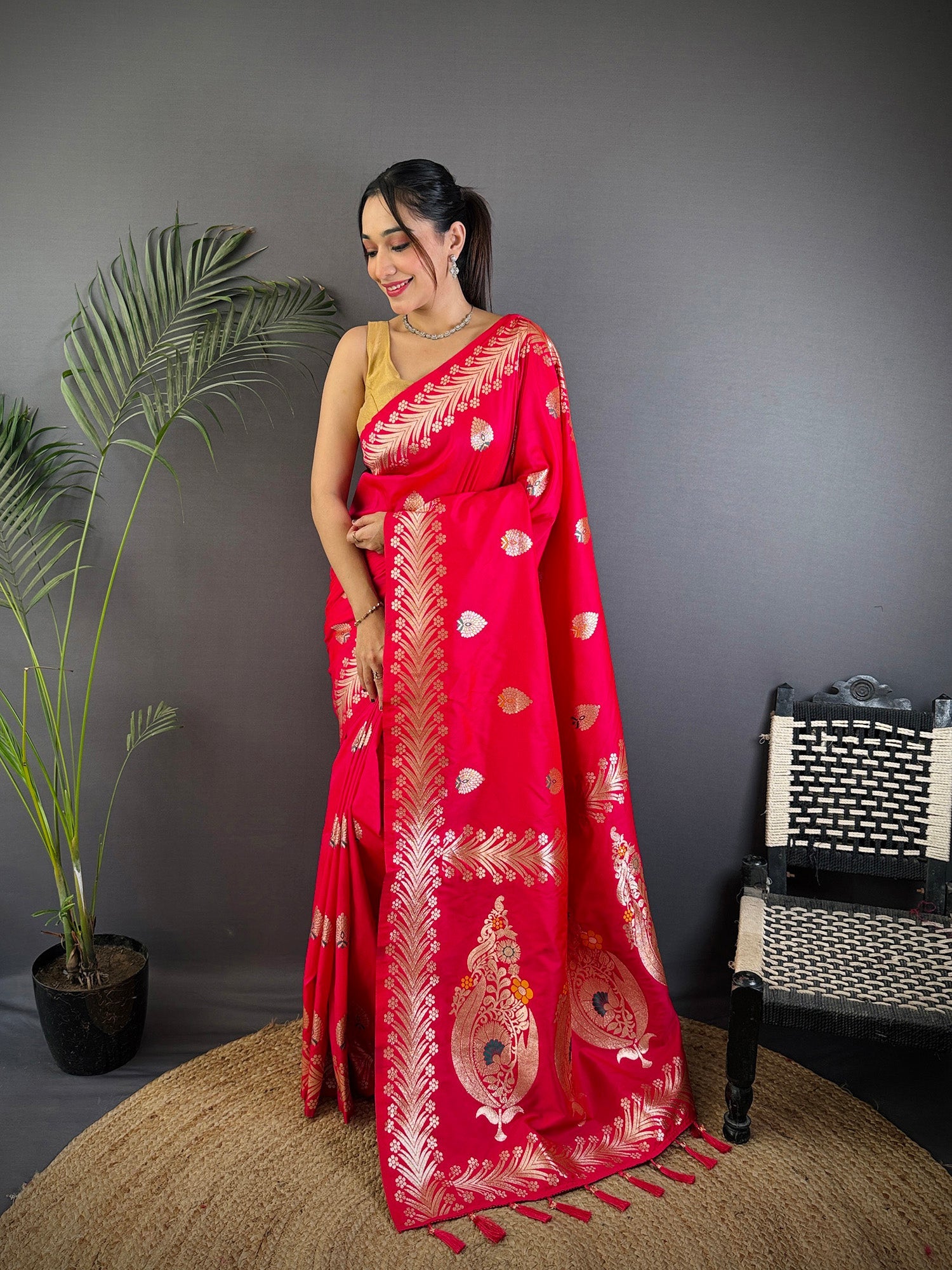 Elora Pink Soft Silk Meenakari Zari Weaving Banarasi Saree | Grocsy