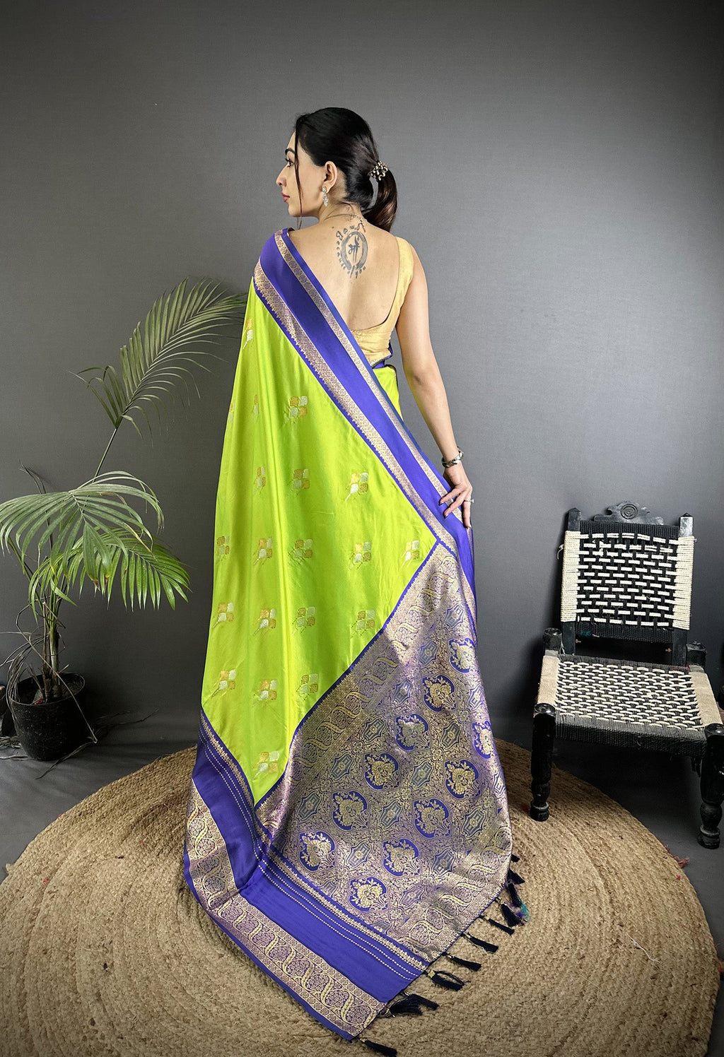 Elora Light Green Soft Silk Woven Dual Zari Work Banarasi Saree | Grocsy