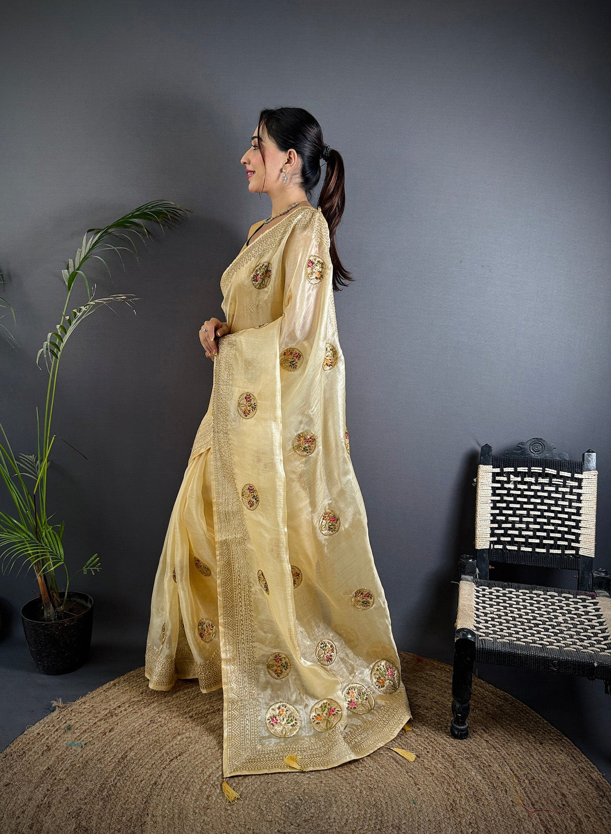 Elora Light Yellow Organza Silk Handloom Banarasi Saree With Heavy Khatali Butta Work | Grocsy