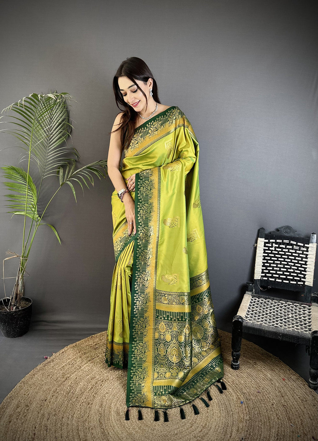 Elora Light Green Soft Silk Dual Zari Peacock Butta Worked Banarasi Saree | Grocsy