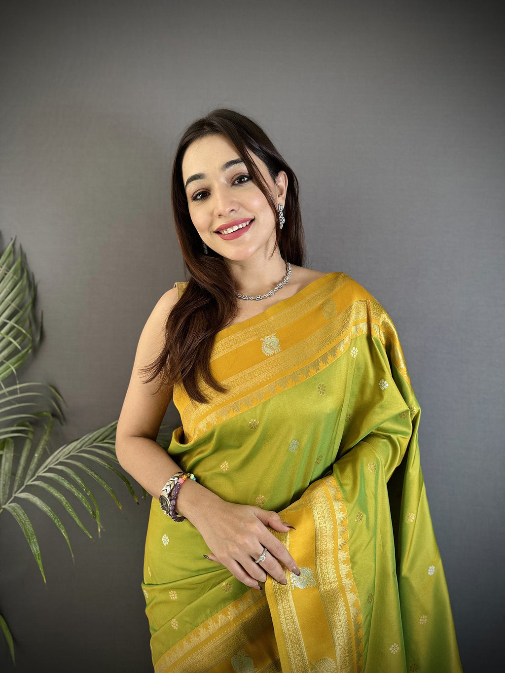 Elora Light Green Soft Silk Banarasi Zari Woven Weaving Saree | Grocsy