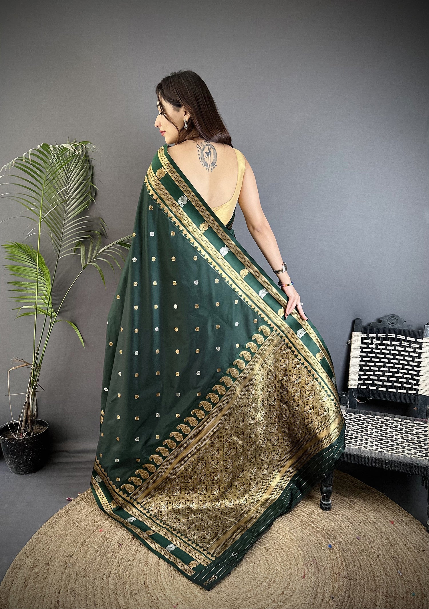 Elora Dark Green Soft Silk Banarasi Zari Woven Weaving Saree | Grocsy