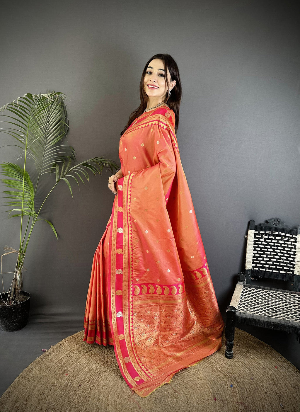 Elora Peach Soft Silk Banarasi Zari Woven Weaving Saree | Grocsy