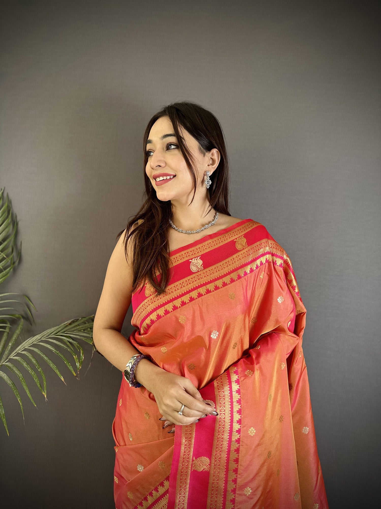 Elora Peach Soft Silk Banarasi Zari Woven Weaving Saree | Grocsy