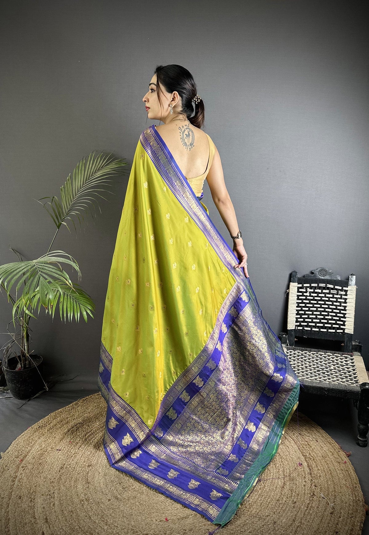 Elora Green Soft Silk Banarasi Zari Woven Butti Weaving Saree | Grocsy