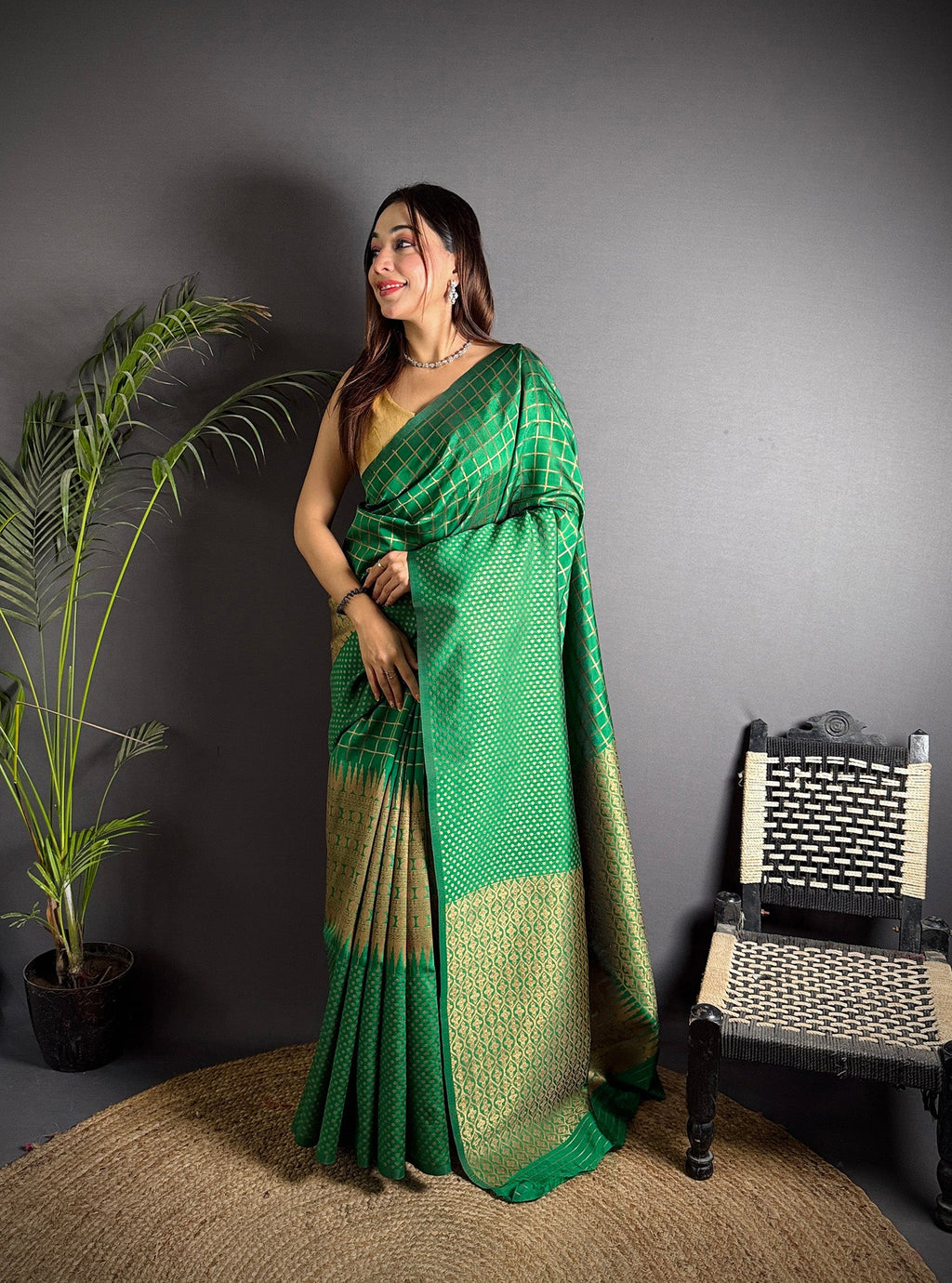 Elora Emerald Green Soft Lichi Silk Banarasi Khicha Zari Work Saree | Grocsy