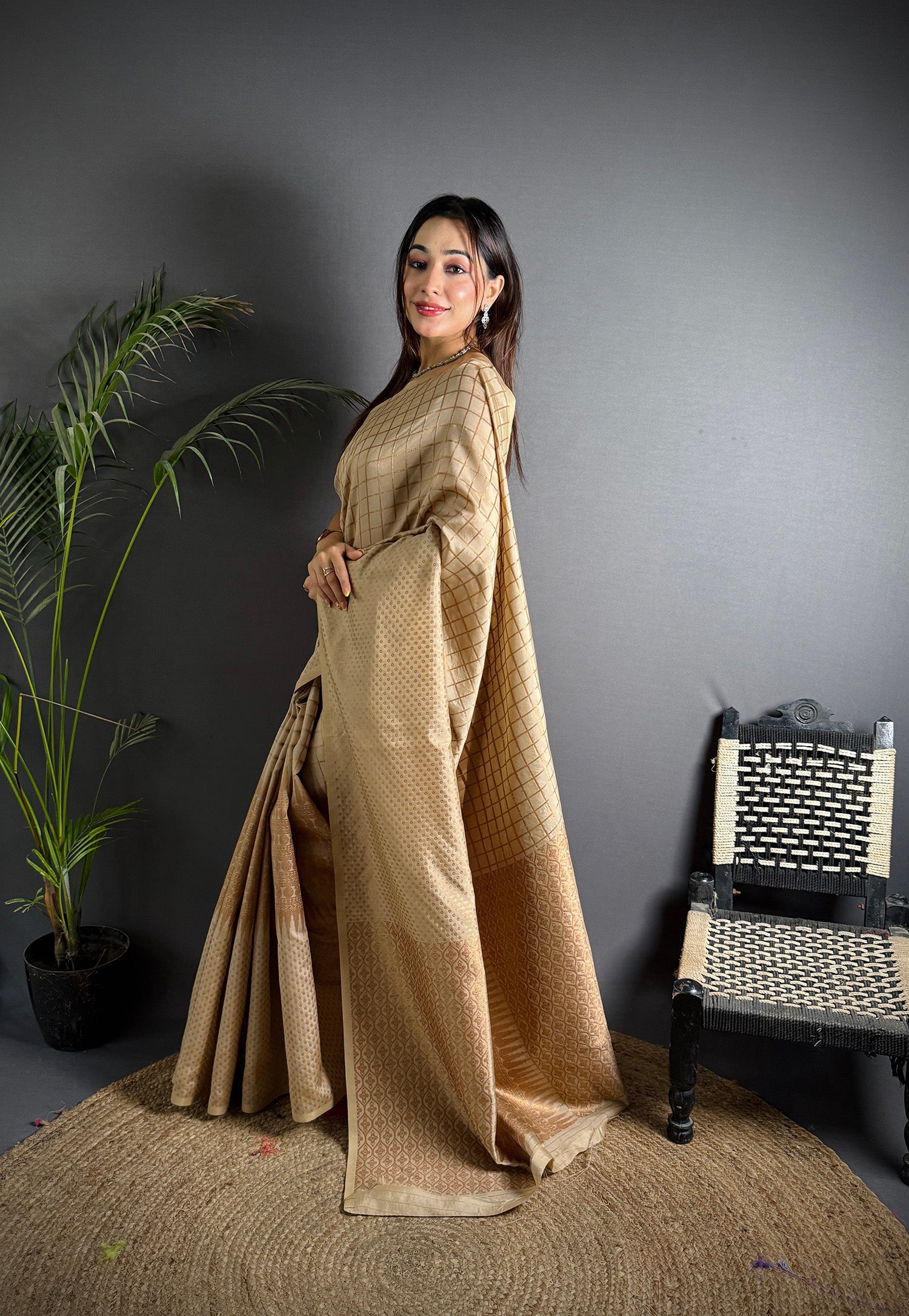 Elora Ivory Soft Lichi Silk Banarasi Khicha Zari Work Saree | Grocsy
