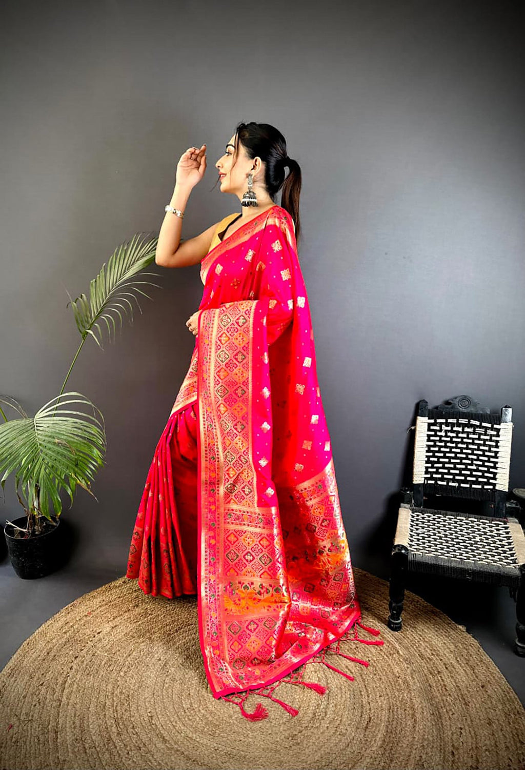Joban Fashion Coral Pink Banarasi Lichi Silk Meenakari Weaving Saree | Grocsy