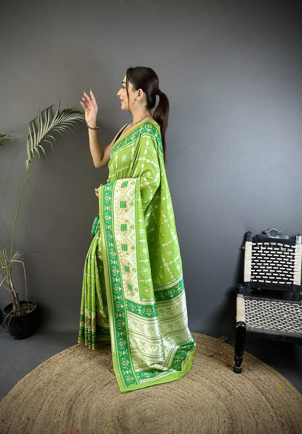 Joban Fashion Pear Green Banarasi Silk Motifs Inspired By Nature Saree | Grocsy