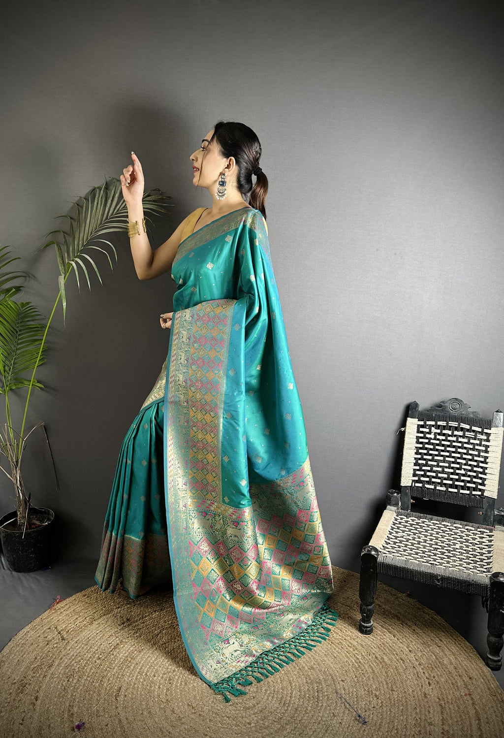 Joban Fashion Teal Green Soft Lichi Silk Multicolour Minakari Weaving Saree | Grocsy