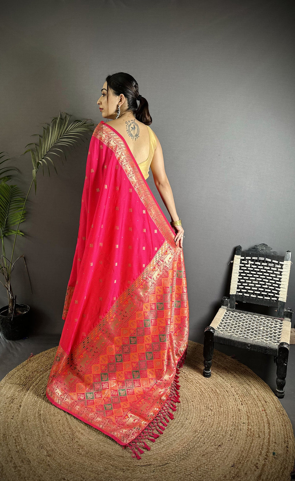 Joban Fashion Pink Soft Lichi Silk Multicolour Minakari Weaving Saree | Grocsy