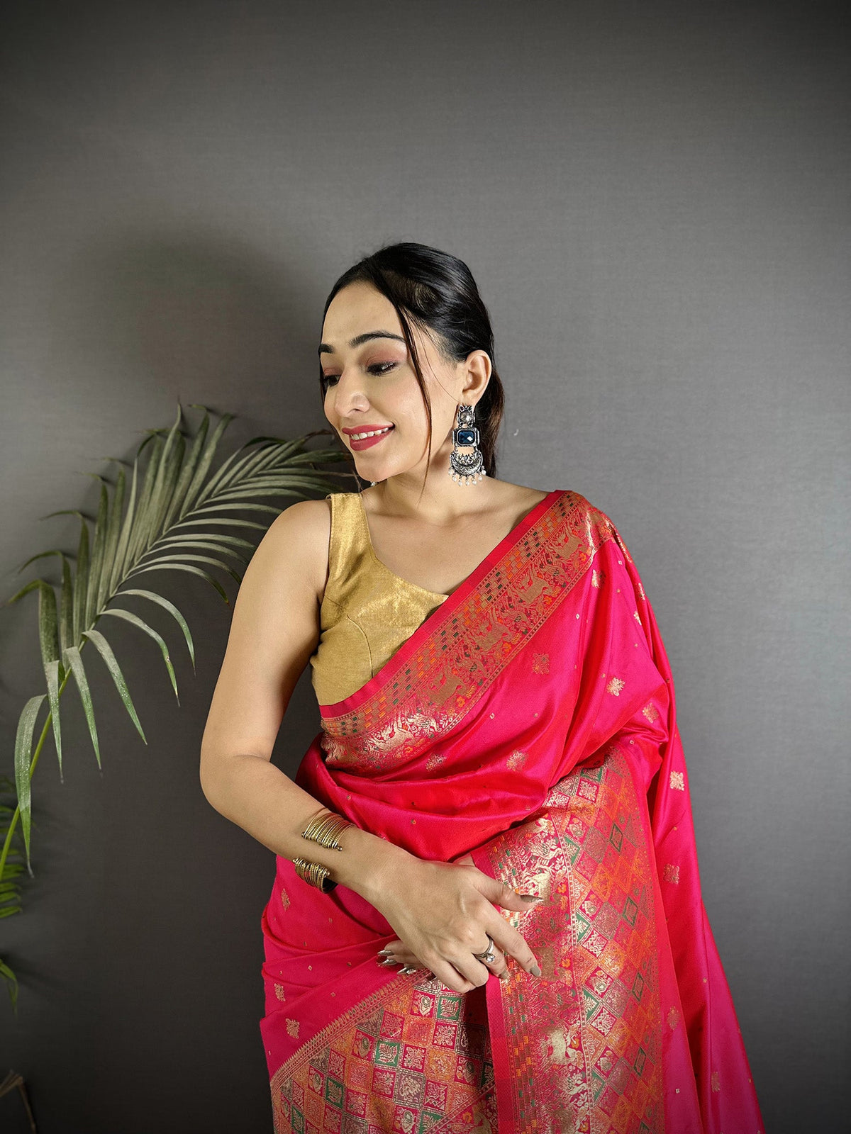 Joban Fashion Pink Soft Lichi Silk Multicolour Minakari Weaving Saree | Grocsy