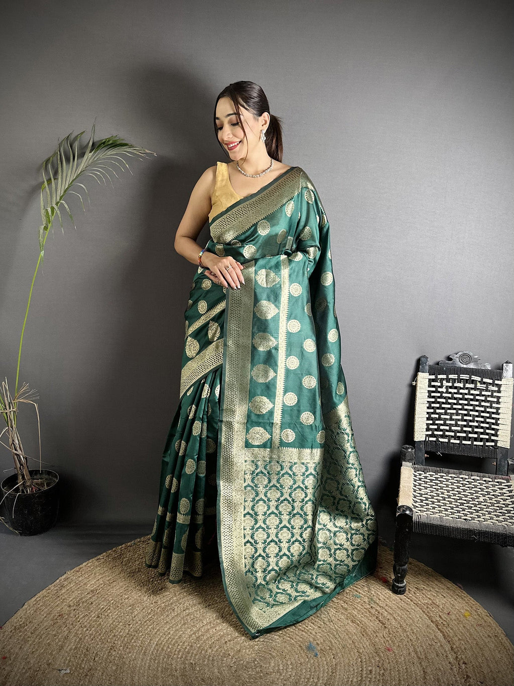 Joban Fashion Green Soft Banarasi Silk Jacquard Weaving Saree | Grocsy