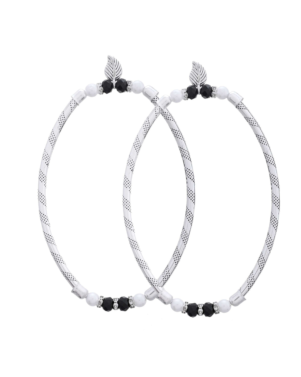 Jewels Nest Set of 2 Silver-Plated Black & White Beaded Anklets with Leaf Charm | Grocsy