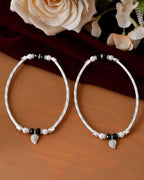 Jewels Nest Set of 2 Silver-Plated Black & White Beaded Anklets with Leaf Charm | Grocsy