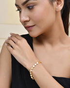 Jewels Nest Elegant Fancy Gold Bracelet with Heart-Shaped Links