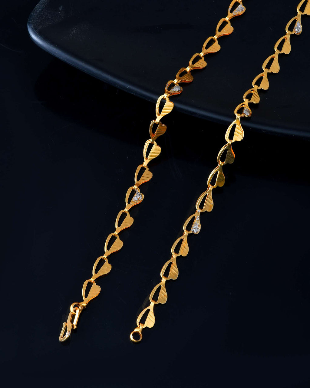 Jewels Nest Gold-Toned Heart Leaf Pattern Chain Necklace | Grocsy
