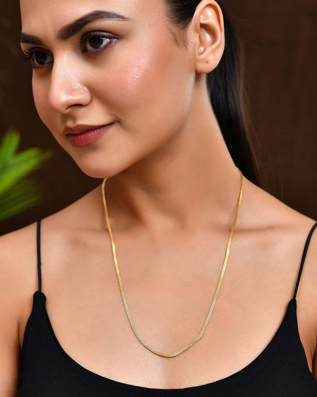 Jewels Nest Minimalist High-Gloss Gold Chain | Grocsy