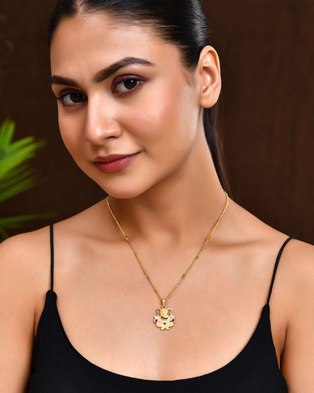 Jewels Nest Traditional Gold-Tone Pendant Chain with Ruby Accents | Grocsy