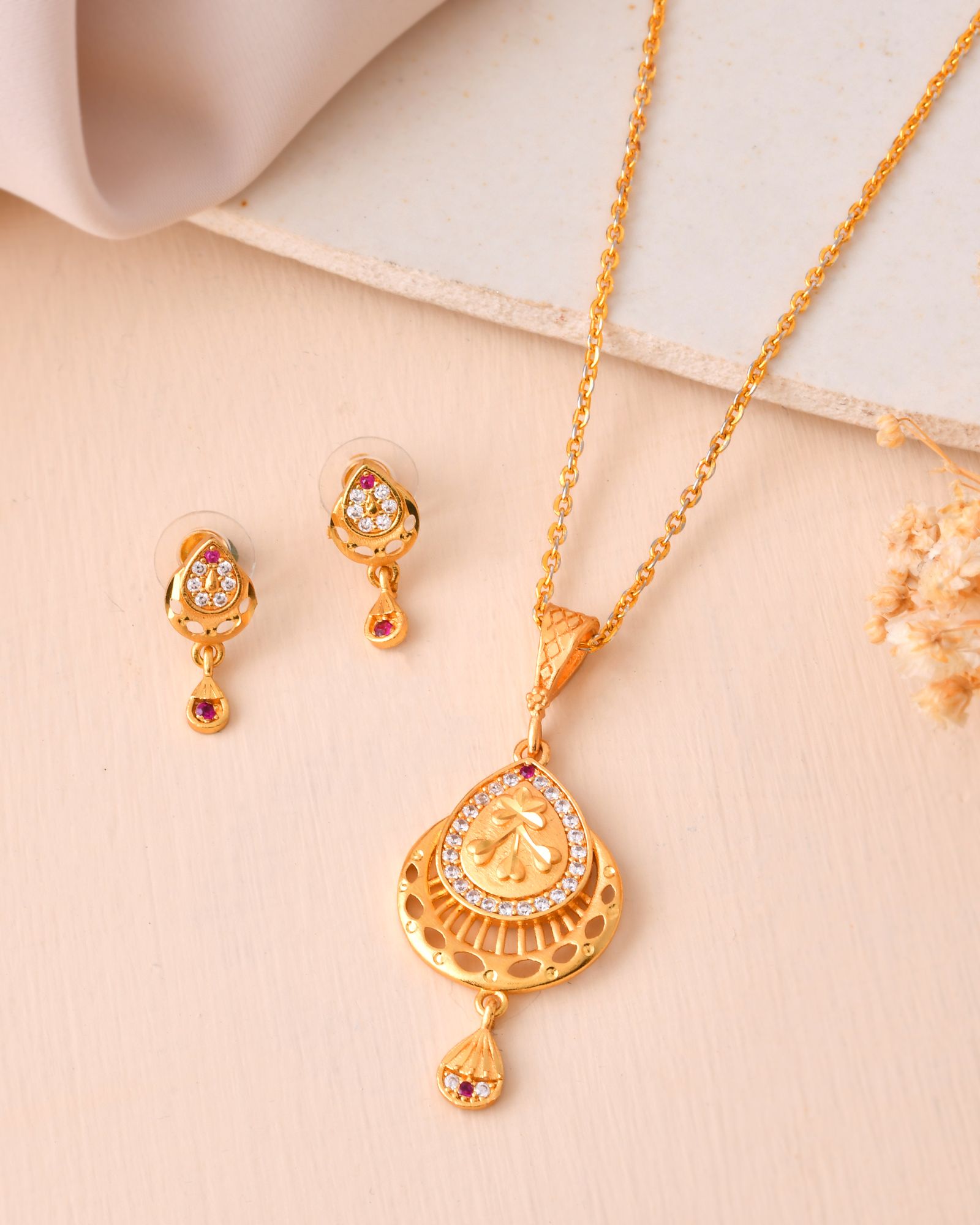 Jewels Nest Gold Finish Teardrop Pendant Necklace Set With Stone Stud Earrings For Women | Grocsy