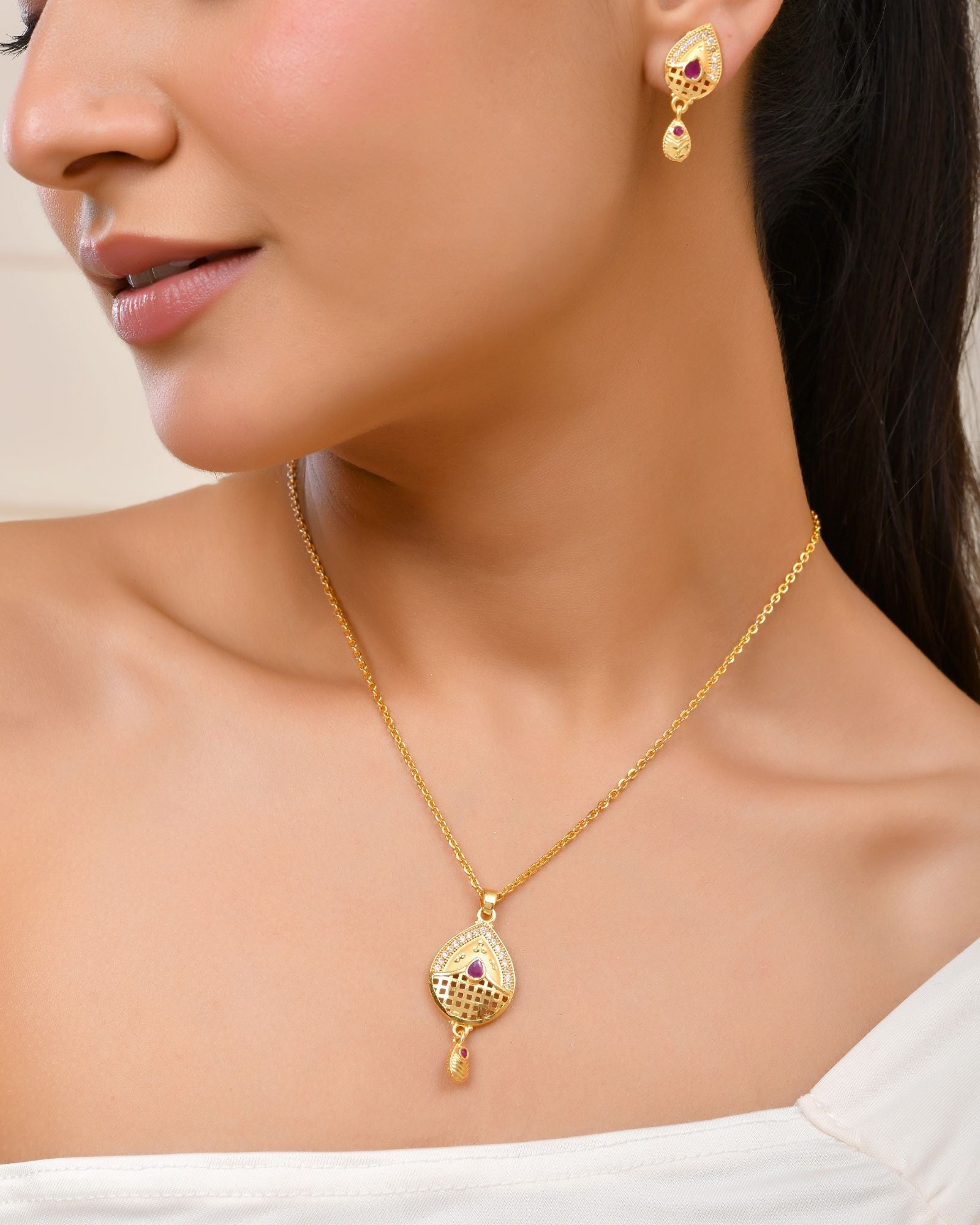 Jewels Nest Gold-Plated Teardrop Pendant Necklace Set With Matching Earrings For Women | Grocsy