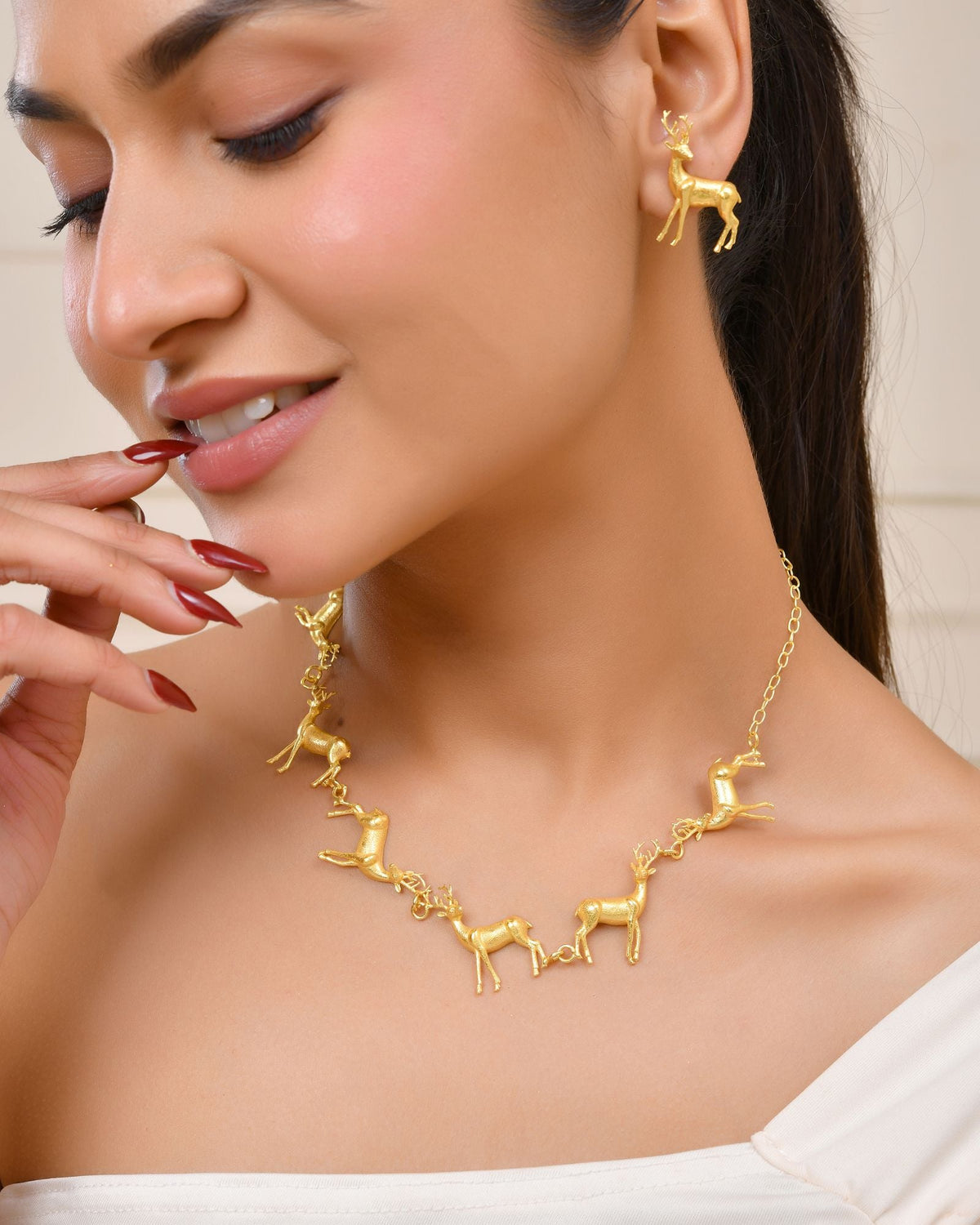 Jewels Nest Gold-Tone Deer Motif Necklace & Stud Earrings Jewellery Set For Women | Grocsy