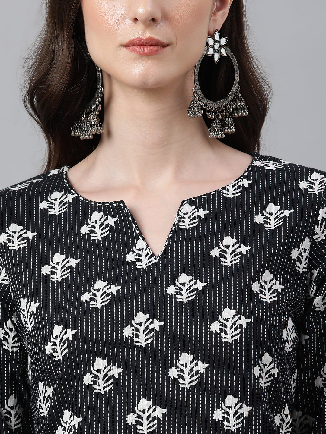 Janasya Women's Black Cotton Floral Printed Casual Straight Kurta | Grocsy