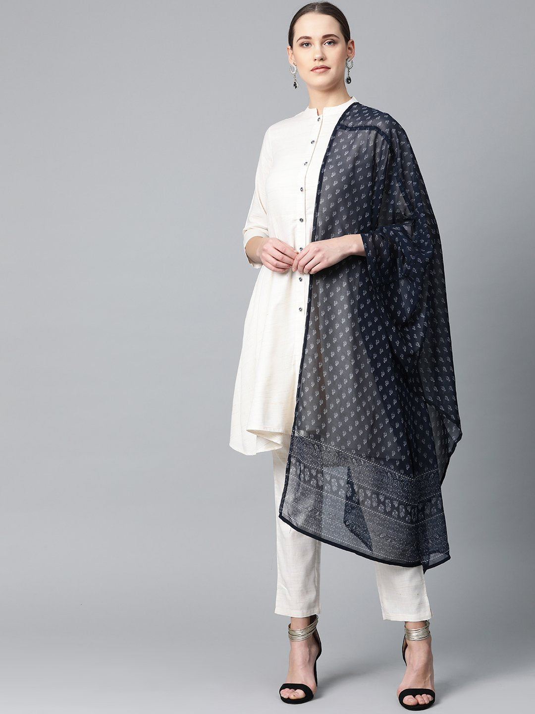 Jompers Women Off-White & Navy Blue Solid Kurta with Trousers & Dupatta | Grocsy
