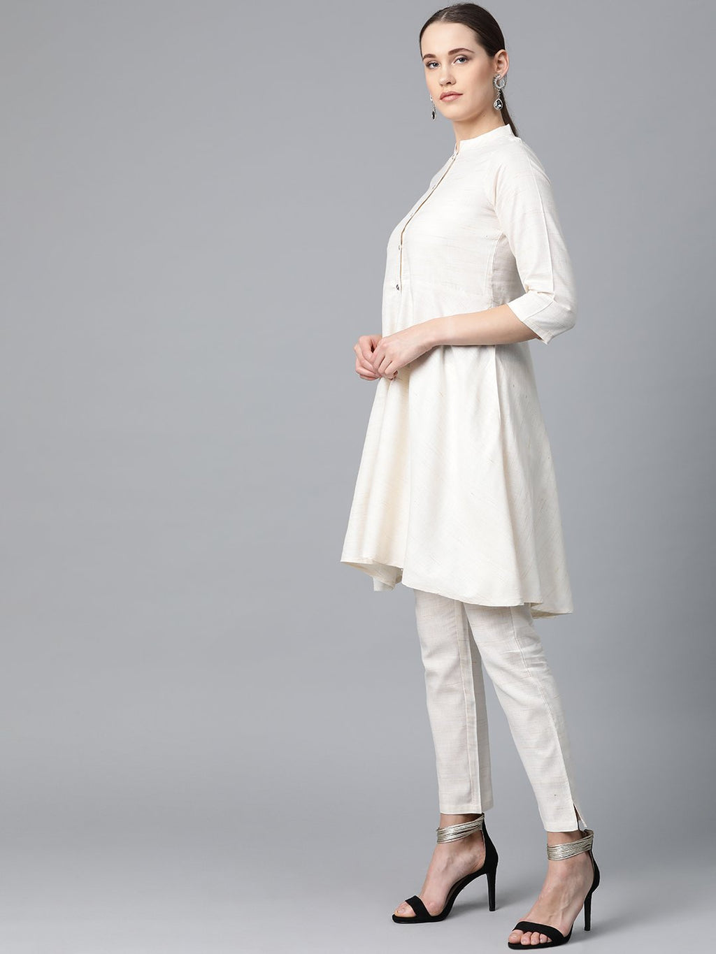 Jompers Women Off-White & Navy Blue Solid Kurta with Trousers & Dupatta | Grocsy