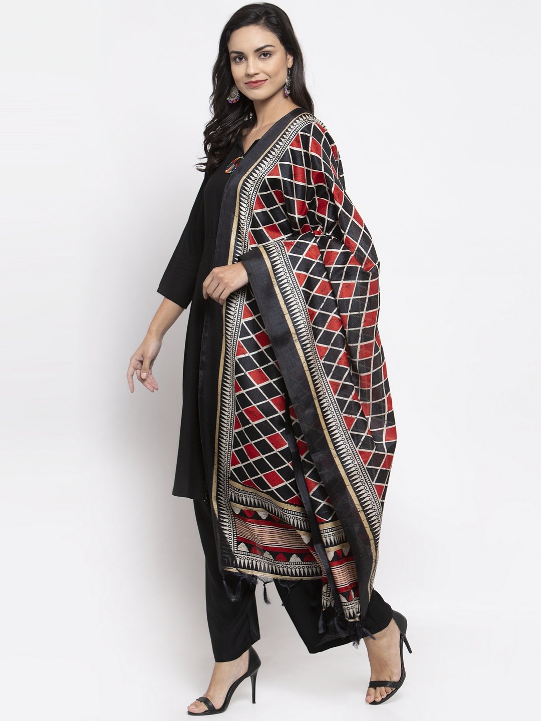 Jompers Women Black & Red Solid Kurta with Palazzos & Dupatta | Grocsy