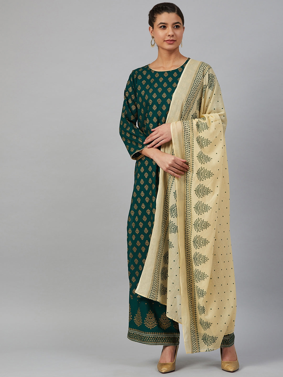 Jompers Women Green & Golden Printed Kurta with Palazzos & Dupatta | Grocsy