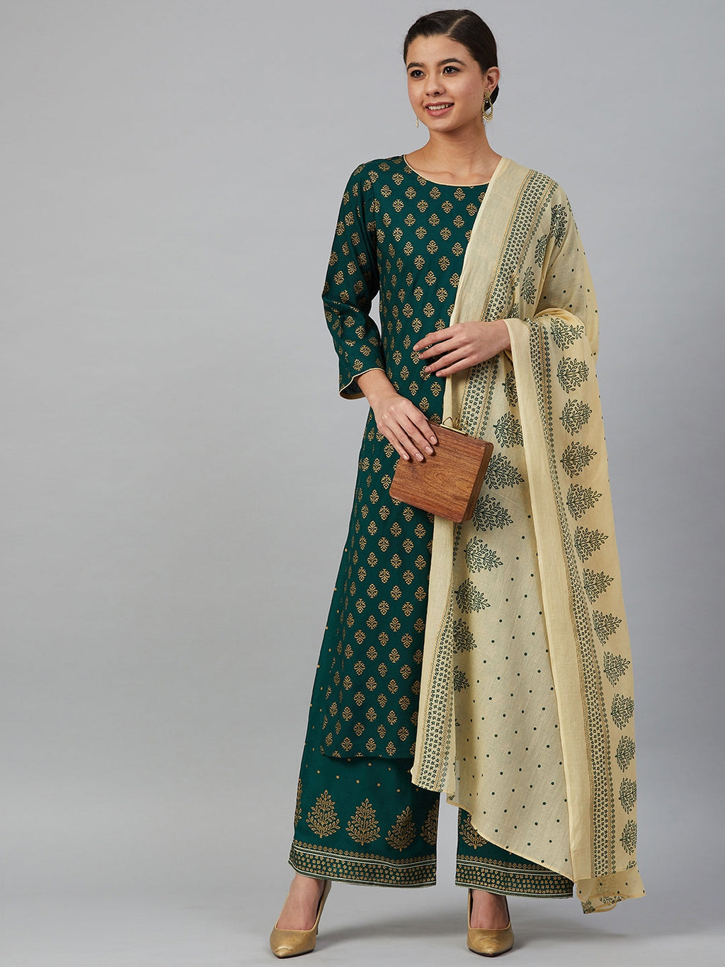 Jompers Women Green & Golden Printed Kurta with Palazzos & Dupatta | Grocsy