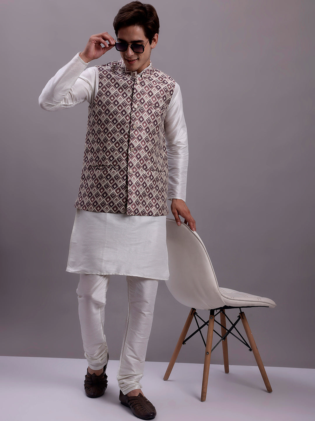 Jompers Men's Purple Woven Design Nehru Jacket With Solid Kurta Pyjama | Grocsy